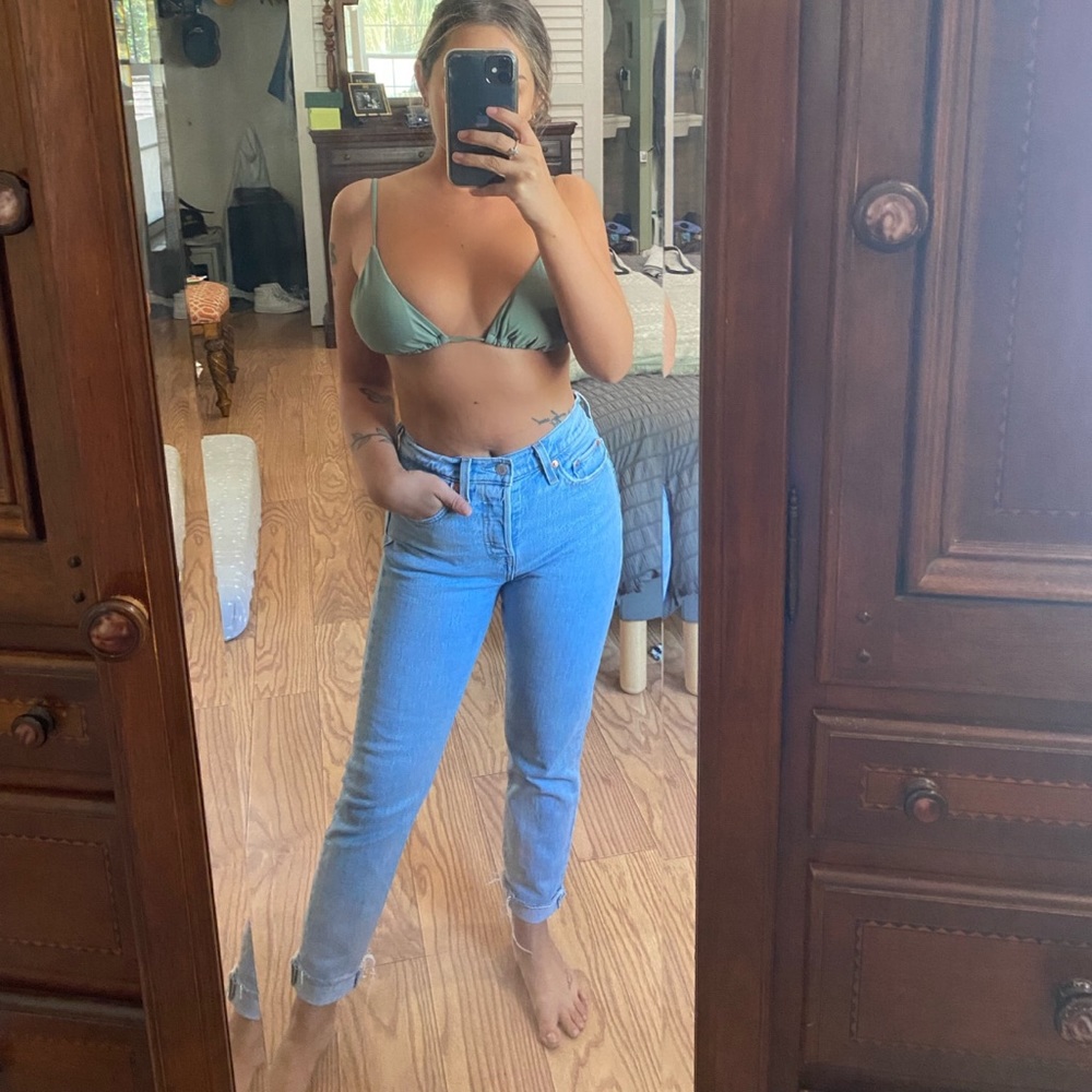LEVI high rise jeans